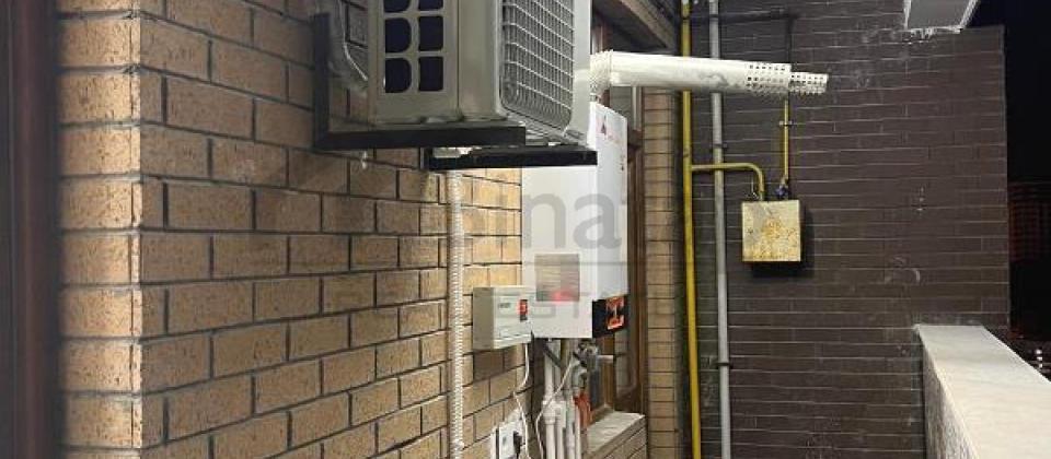 Semed Vurgun baginin yani, 28 May m/s yaxin 2 otaqli menzil satilir/83 kv.m. - 10