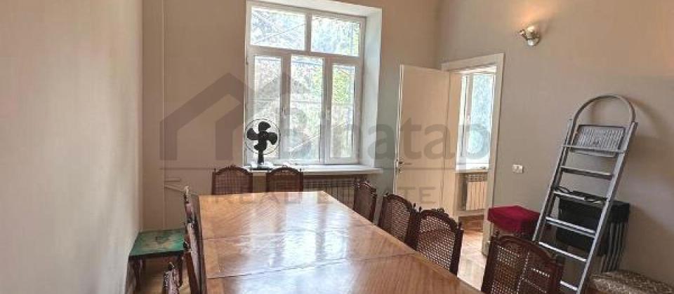 Merkez..! Bulvar, Azneft dairesi ve Funikulyor'un yaninda 5 otaqli menzil satilir/143 kv.m. - 9