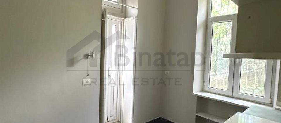 Merkez..! Bulvar, Azneft dairesi ve Funikulyor'un yaninda 5 otaqli menzil satilir/143 kv.m. - 10