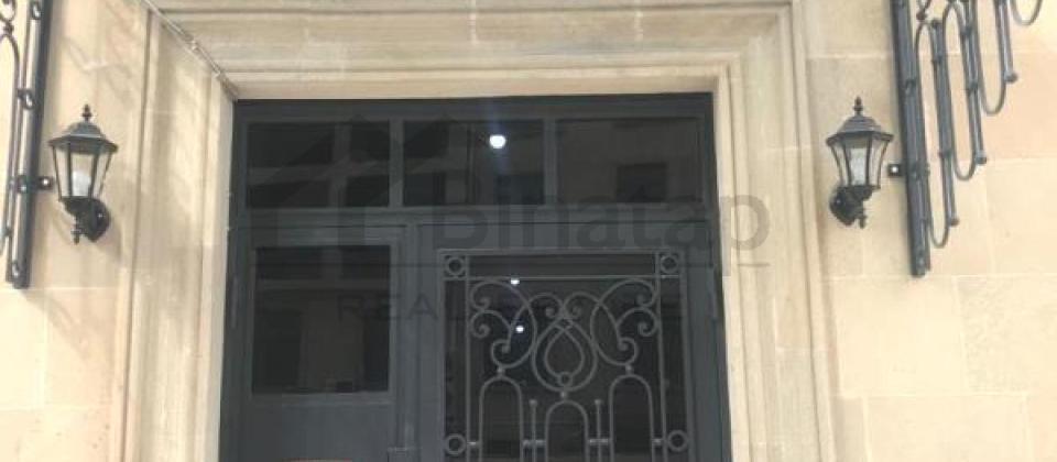 Semed Vurgun baginin yani, 28 May m/s yaxin 4 otaqli temirsiz menzil satilir/196 kv.m. - 6