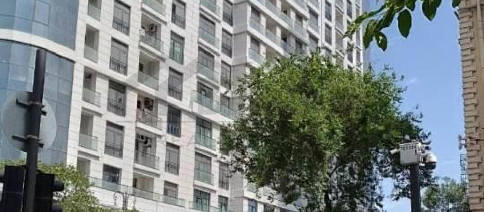 Koroglu ve Koala parklarinin yaninda 3 otaqli temirsiz menzil satilir/130 kv.m. - 15