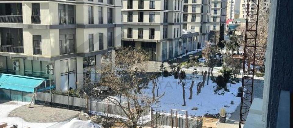 Heyder Eliyev merkezi ve Nerimanov m/s yaxin 2 otaqli temirsiz menzil satilir/82 kv.m. - 15