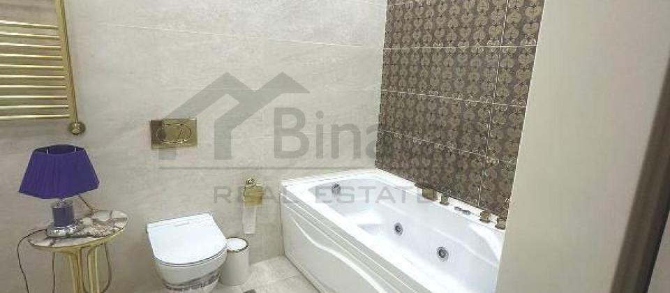 Zabitler parkinin yaninda 4 otaqli mohteshem menzil satilir/190 kv.m. - 10