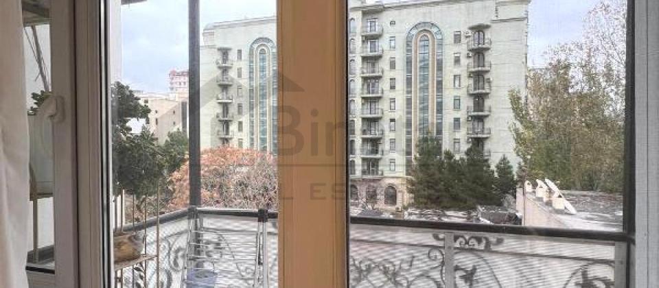 Nizami m/s ve 18№li mektebin yaninda ela temirli menzil satilir/70 kv.m. - 15