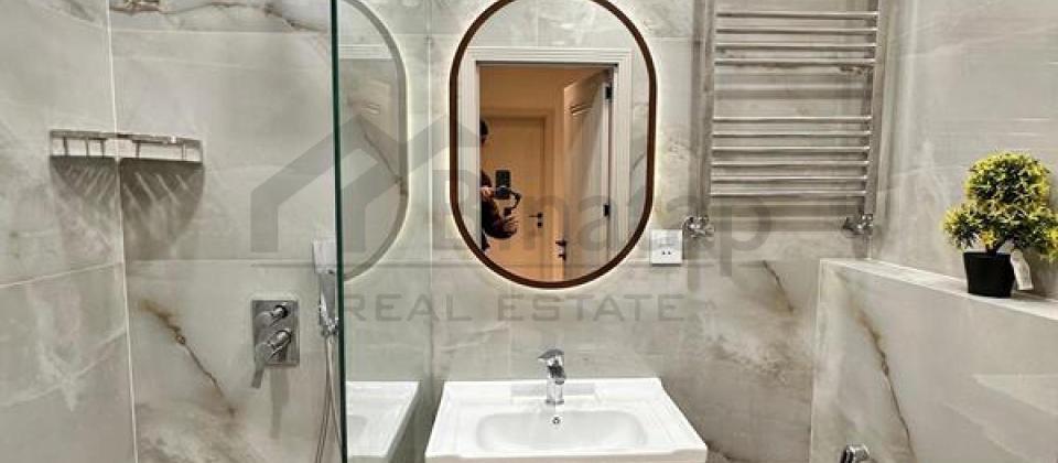 Qarabag kuchesi, Sherq bazarinin yaninda 3 otaqli menzil satilir/85 kv.m. - 10