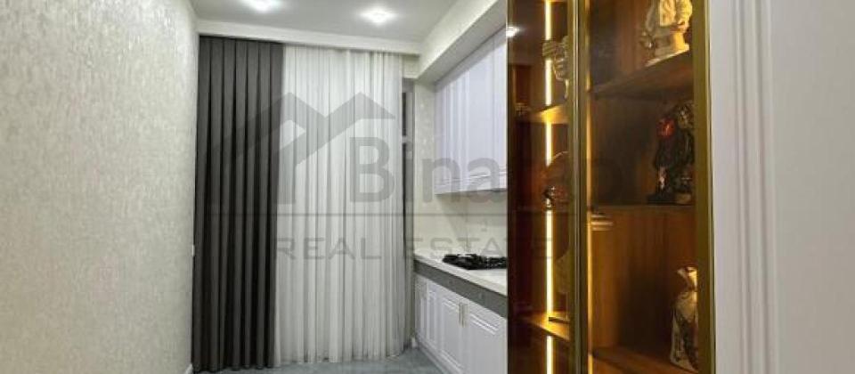 Azadliq prospekti, Baki Saglamliq Merkezinin yaninda 3 otaqli menzil satilir/110 kv.m. - 9