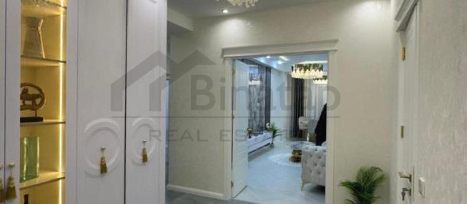 Azadliq prospekti, Baki Saglamliq Merkezinin yaninda 3 otaqli menzil satilir/110 kv.m. - 12