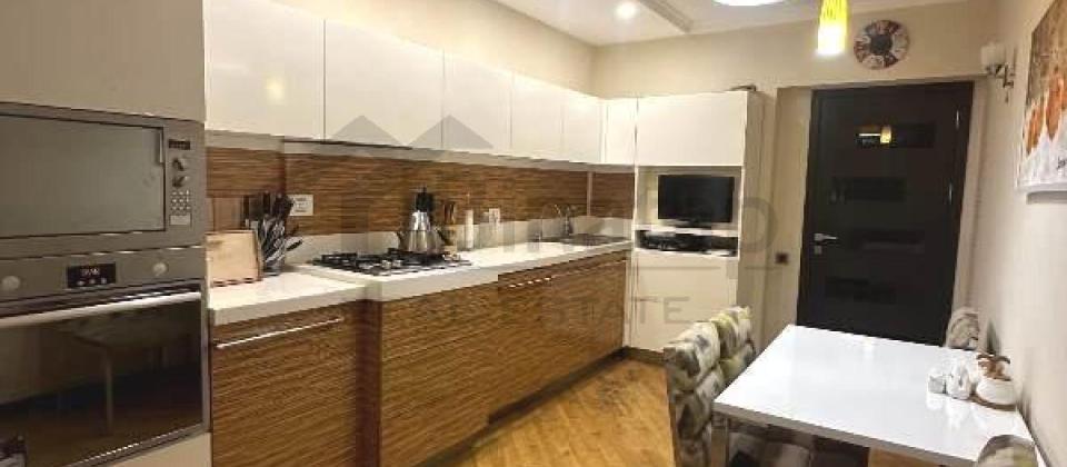 Neriman Nerimanov m/s yaxin mesafede 3 otaqli menzil satilir/129 kv.m. - 8