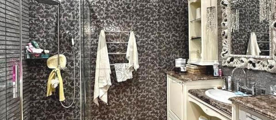 Bulbul prospekti, Heyder Eliyev sarayinin yaninda 2 otaqli menzil satilir/98 kv.m. - 12