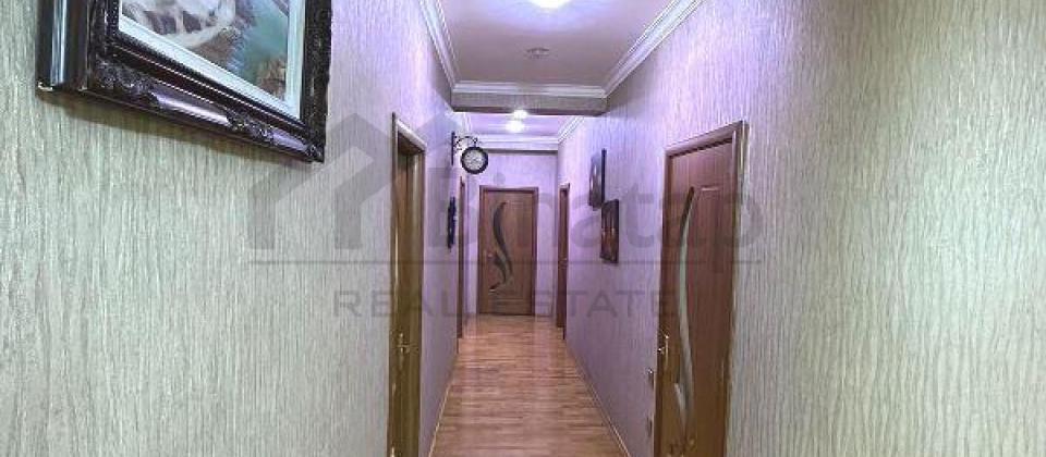 Tbilisi prospekti, 8 Noyabr m/s yaxin 4 otaqli menzil satilir/177 kv.m. - 11