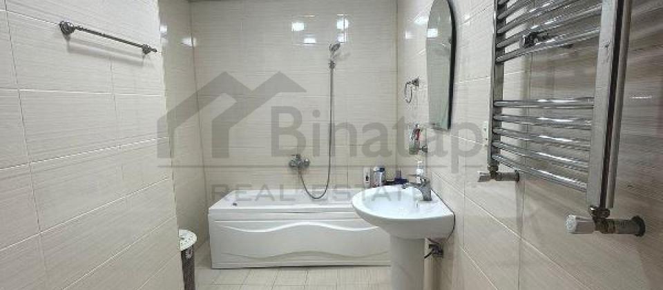 Tbilisi prospekti, 8 Noyabr m/s yaxin 4 otaqli menzil satilir/177 kv.m. - 14