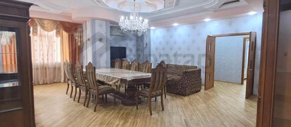 Port Bakunun arxasi, Semed Vurgun bagi ve 28 May m/s yaxin 4 otaqli menzil satilir/190 kv.m. - 3