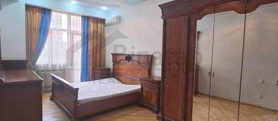 Port Bakunun arxasi, Semed Vurgun bagi ve 28 May m/s yaxin 4 otaqli menzil satilir/190 kv.m. - 5