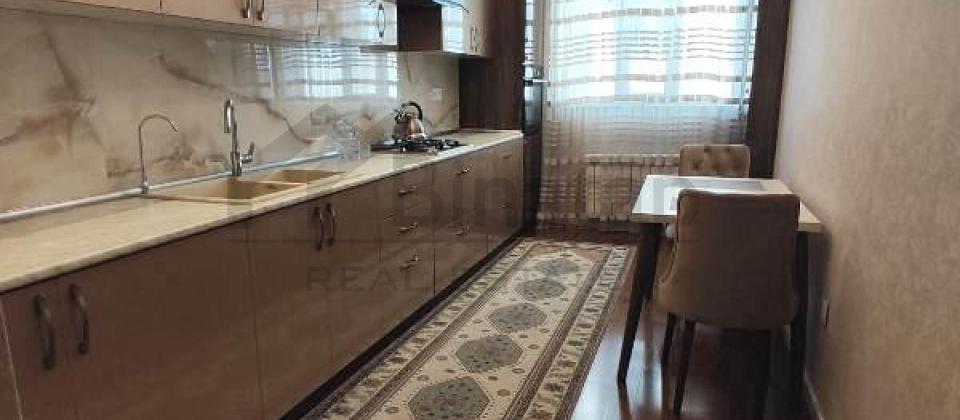 Hesen Eliyev kuchesi (İnqlab), Qafqaz otelin yaninda 3 otaqli menzil satilir/90 kv.m. - 5