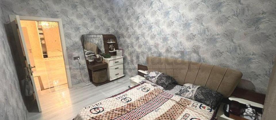 Beynelxalq Avtovagzalin yani, Main y/k de 3 otaqli menzil satilir/137 kv.m. - 4