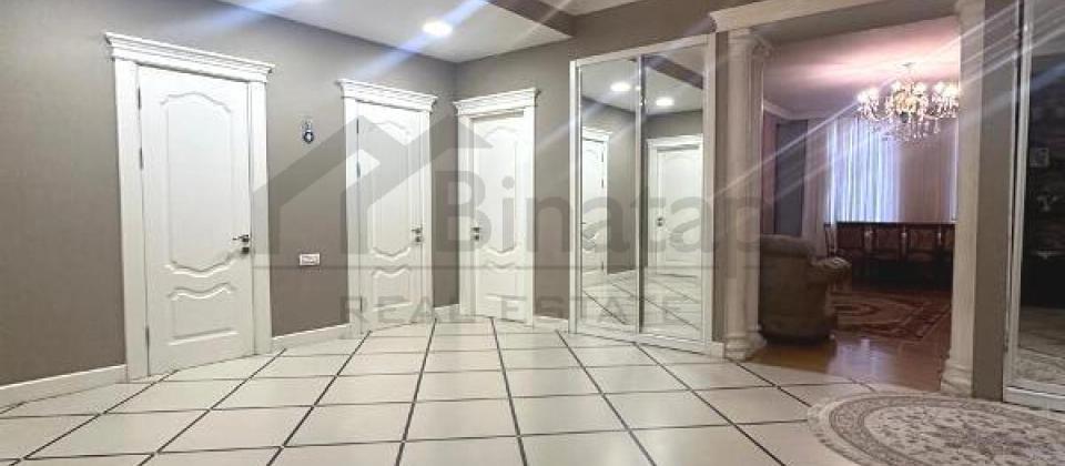 Baku Mall, İnshaatchilar m/s yaxin 3 otaqli menzil satilir/160 kv.m. - 8