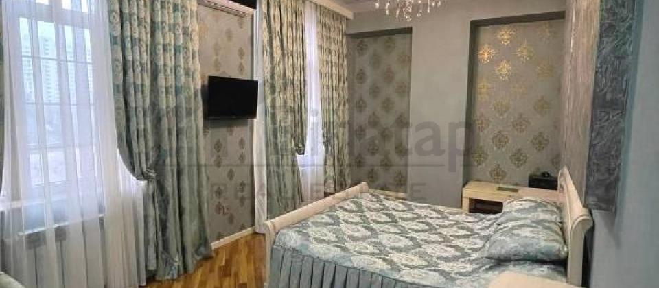 Semed Vurgun kuchesi, Zabitler parkinin yaninda 4 otaqli menzil satilir/178 kv.m. - 3
