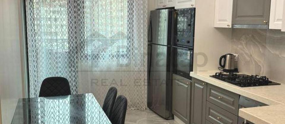 Tibb Universitetinin yaninda 3 otaqli menzil satilir/126 kv.m. - 9