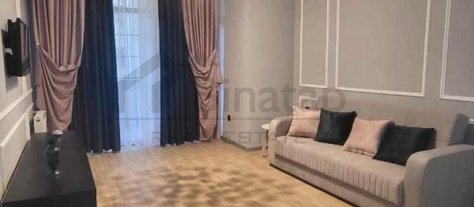 Tebriz kuchesi (Chapayev), Sherq bazarina yaxin 2 otaqli menzil satilir/92 kv.m. - 2