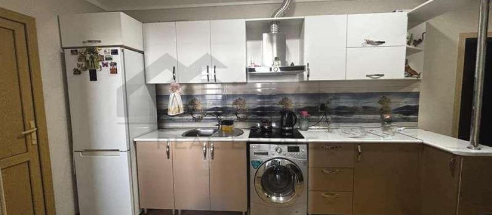 Baku Medikal plaza ve Kolissa Hall restoraninin yaninda 2 otaqli menzil satilir/55 kv.m. - 11