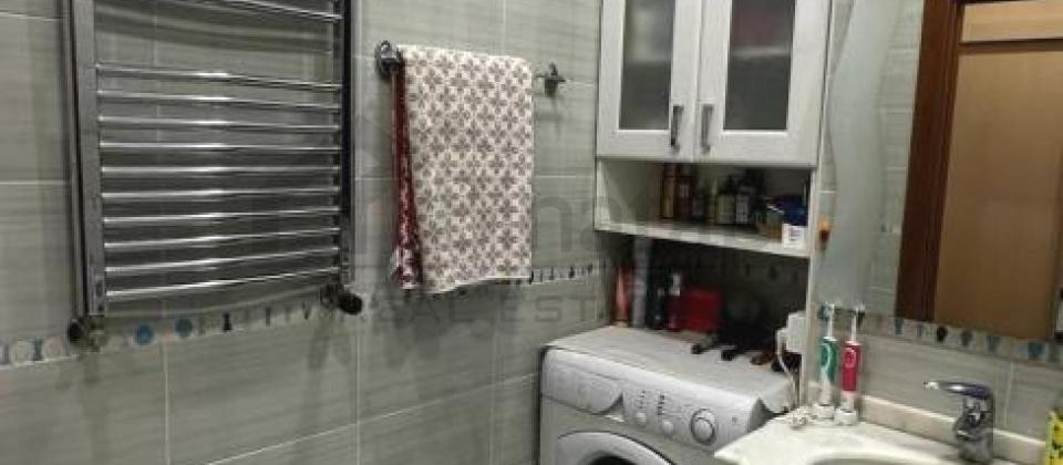 Zabitler parki, Nizami ve 28 May m/s yaxin 3 otaqli menzil satilir/115 kv.m. - 10