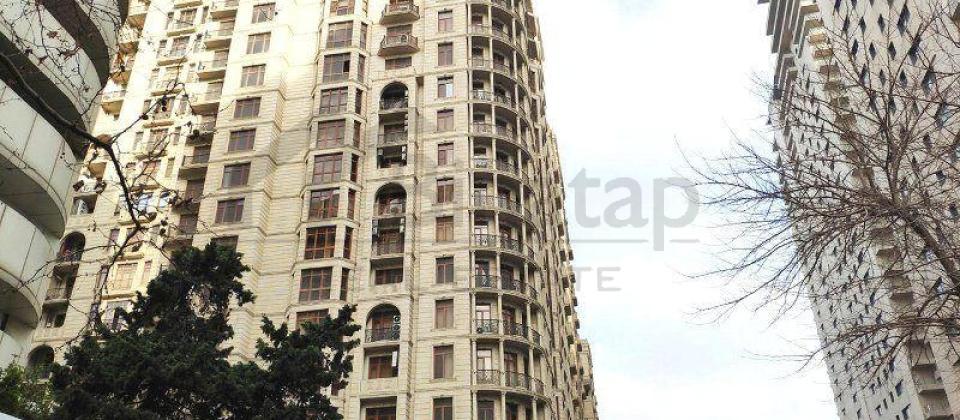 Port Baku Residence'in yani, Azinko İnshaat'da 4 otaqli menzil satilir/232 kv.m. - 2