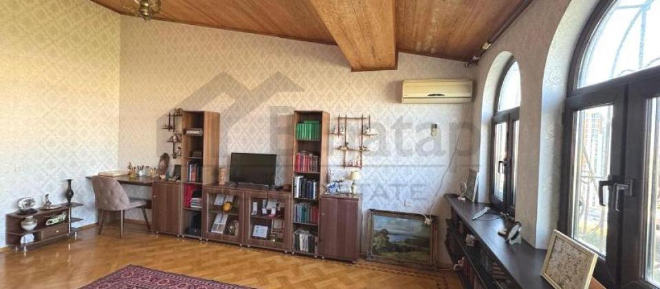 Yasamal parkinin yani, İnshaatchilar m/s yaxin 4 otaqli menzil satilir/150 kv.m. - 4