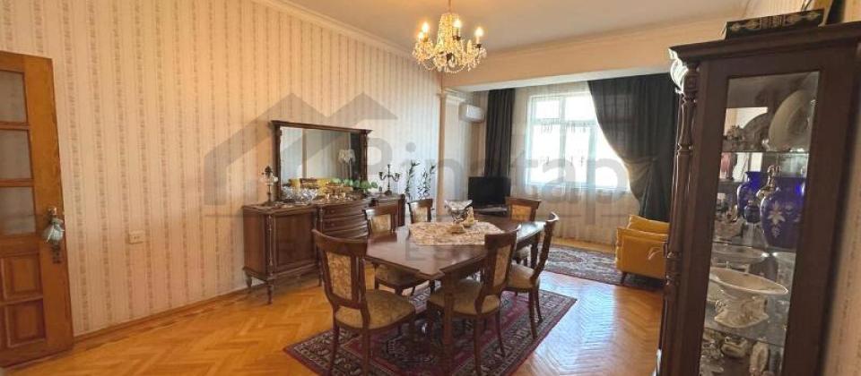 Yasamal parkinin yani, İnshaatchilar m/s yaxin 4 otaqli menzil satilir/150 kv.m. - 6