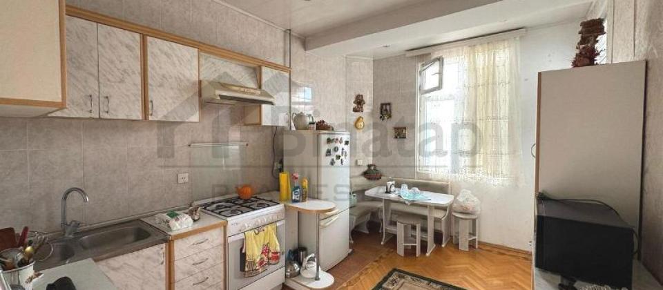 Yasamal parkinin yani, İnshaatchilar m/s yaxin 4 otaqli menzil satilir/150 kv.m. - 13