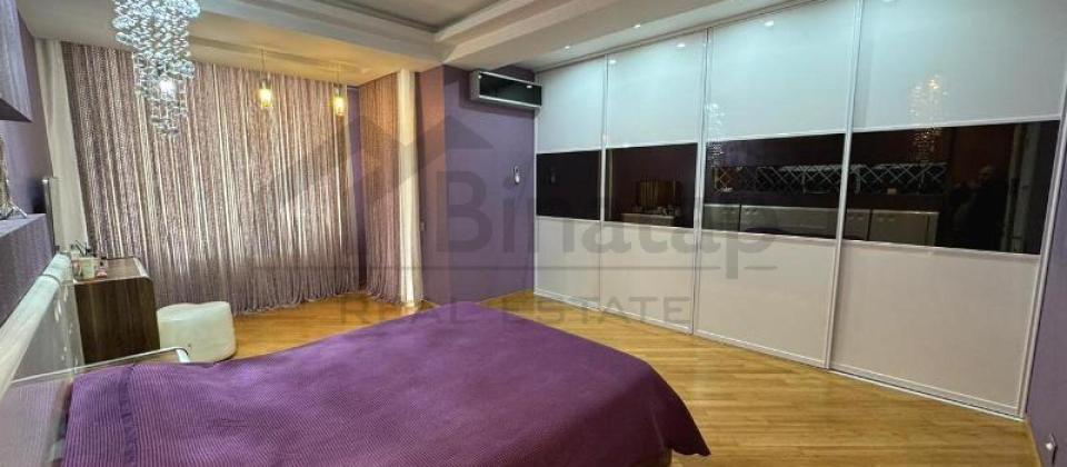 Yashil Ada ushaq bagchasinin yani, 8 Noyabr m/s yaxin 4 otaqli menzil satilir/200 kv.m. - 8