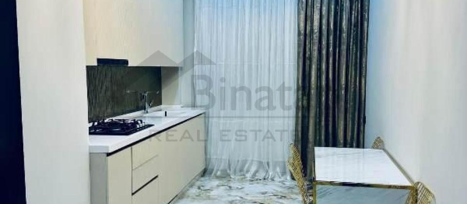 6ci parallel, Statistika Komitesi ve Merkezi parkin yaninda 4 otaqli menzil satilir/150 kv.m. - 10