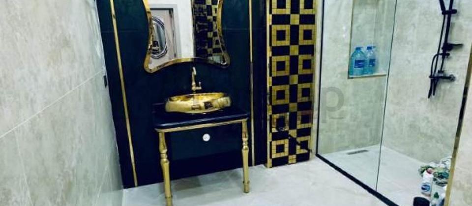 6ci parallel, Statistika Komitesi ve Merkezi parkin yaninda 4 otaqli menzil satilir/150 kv.m. - 15