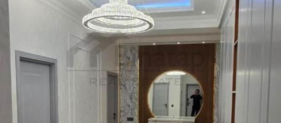 Amerika Sefirliyi ve 28 May m/s yaxin 3 otaqli menzil satilir/141 kv.m. - 10