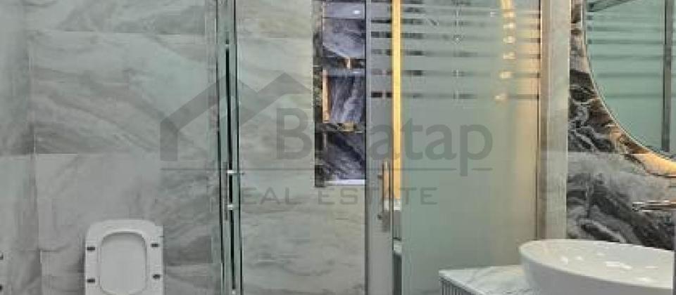 Amerika Sefirliyi ve 28 May m/s yaxin 3 otaqli menzil satilir/141 kv.m. - 12