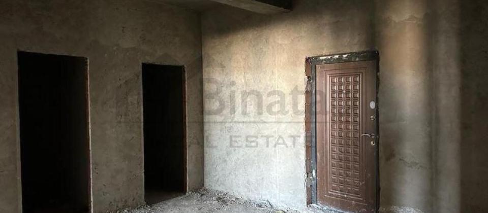 Heyder Eliyev merkezi ve Sherq bazarina yaxin 3 otaqli temirsiz menzil satilir/158 kv.m. - 11