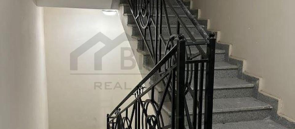 Heyder Eliyev merkezi ve Sherq bazarina yaxin 3 otaqli temirsiz menzil satilir/158 kv.m. - 14