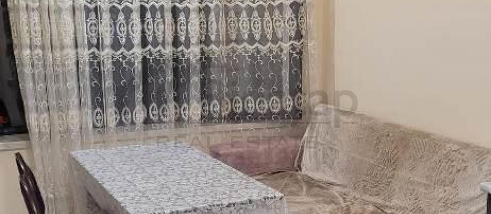 Azadliq prospekti, 28 May m/s yaninda 2 otaqli menzil satilir/40 kv.m. - 2