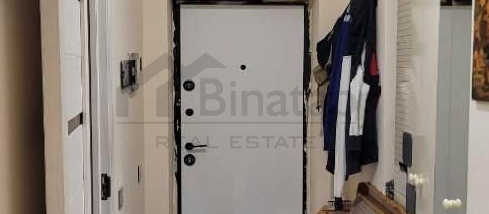 Azadliq prospekti, 28 May m/s yaninda 2 otaqli menzil satilir/40 kv.m. - 10