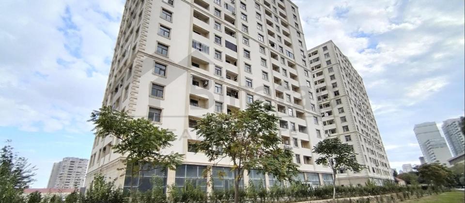 E.Akademiyasi metrosu - 2