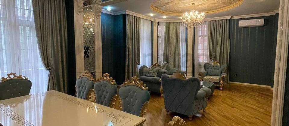 ZABITLƏR PARKININ  yanında