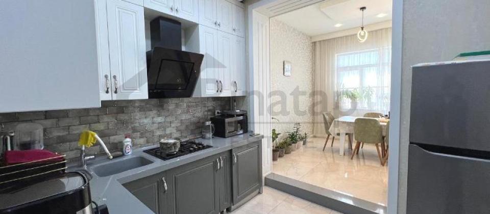 Huseyn Cavid parki ve Elmler Akademiyasi m/s yaninda 3 otaqli menzil satilir/90 kv.m. - 5