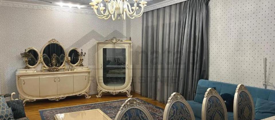 Olimpik Star ve Niaqara restoraninin yaninda 3 otaqli menzil satilir/140 kv.m. - 2