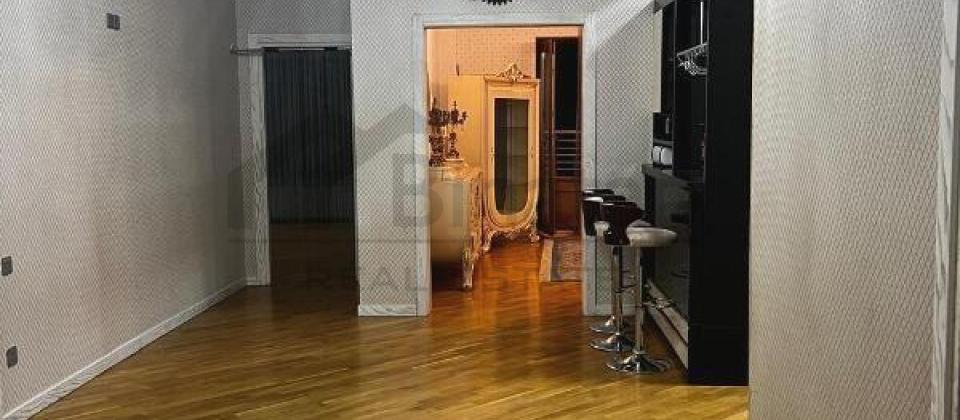 Olimpik Star ve Niaqara restoraninin yaninda 3 otaqli menzil satilir/140 kv.m. - 10