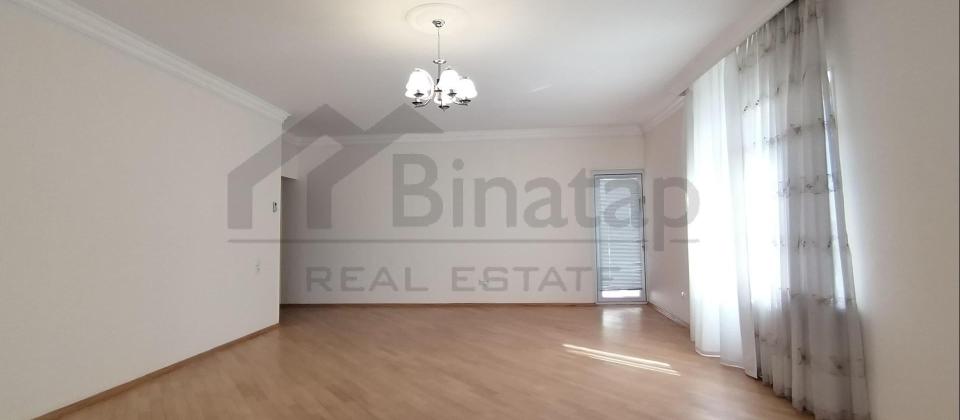 ZABITLƏR PARKININ  üzbə-üz (Mamedin  binasında). - 5