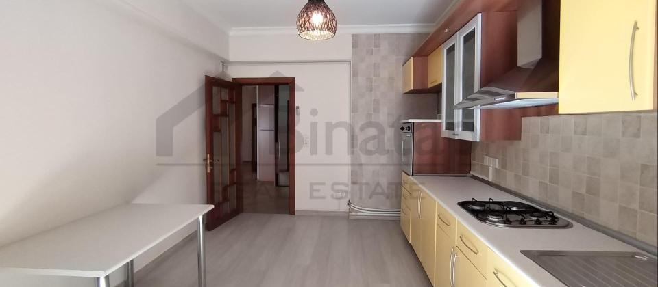 ZABITLƏR PARKININ  üzbə-üz (Mamedin  binasında). - 10