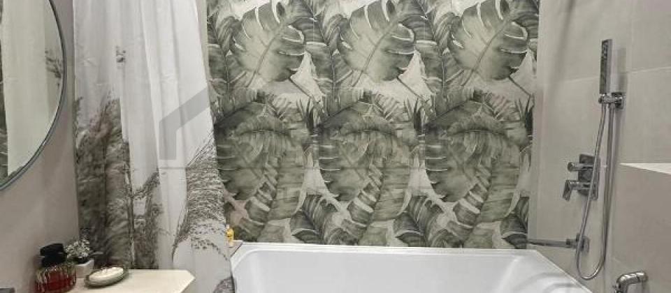 MERKEZ..! DAGUSTU PARKİN YANİNDA 3 OTAQLİ MENZİL SATİLİR/122 KV.M. - 14