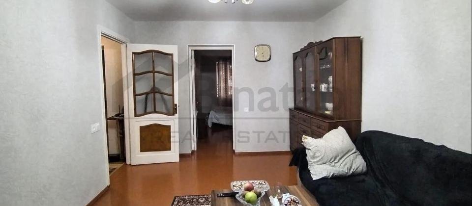 “Üç Tac” Yaşayış Kompleksi ilə  üzbə-üz. - 2