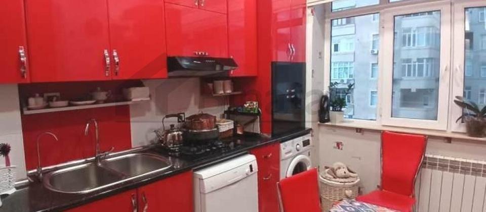 Zerife Eliyeva parki ve Nesimi m/s yaninda 2 otaqli menzil satilir/55 kv.m. - 14