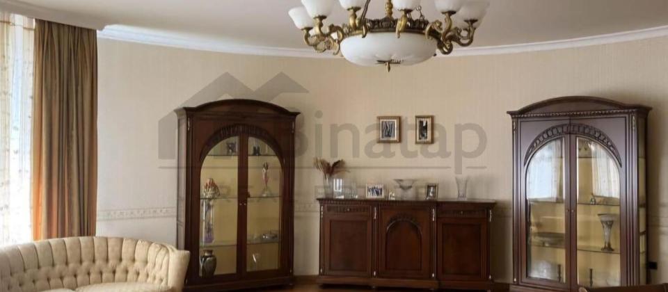 Satılır 4 otaqlı yeni tikili 245 m², 28 May m. - 3