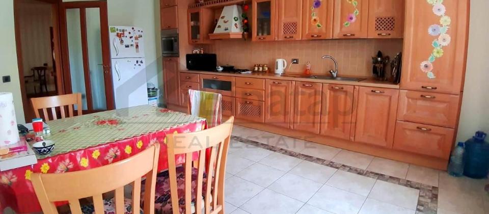 Satılır 4 otaqlı yeni tikili 245 m², 28 May m. - 12
